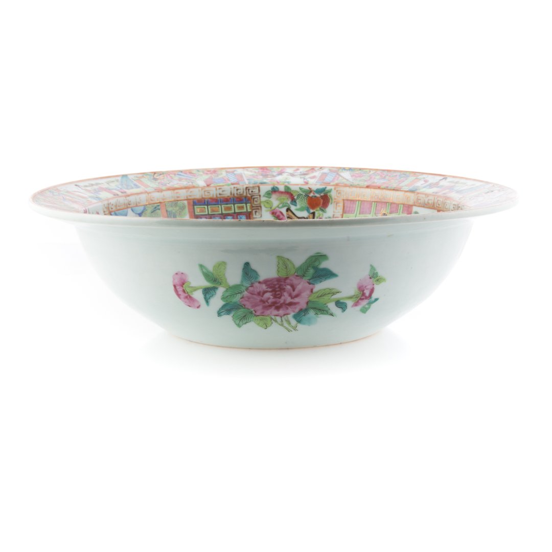 Chinese Export Rose Mandarin wash basin (1 of 6)