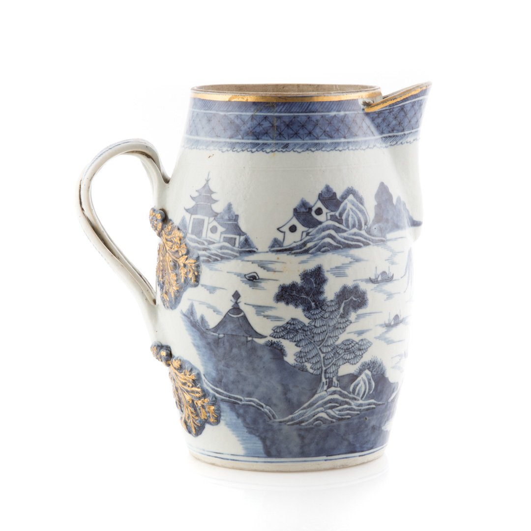Chinese Export Nanking porcelain flagon (1 of 6)