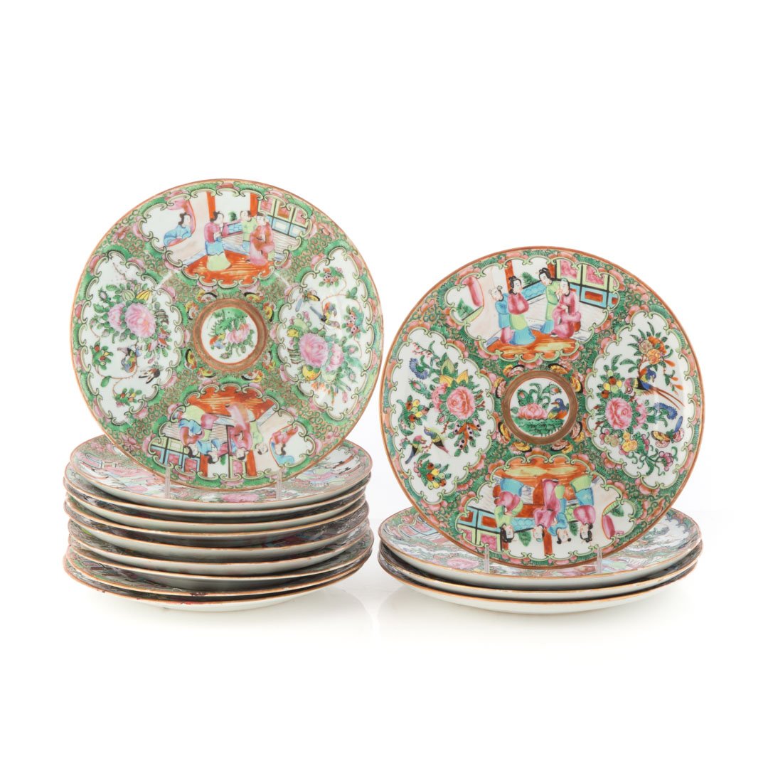 14 Chinese Export Rose Medallion dinner plates (1 of 3)