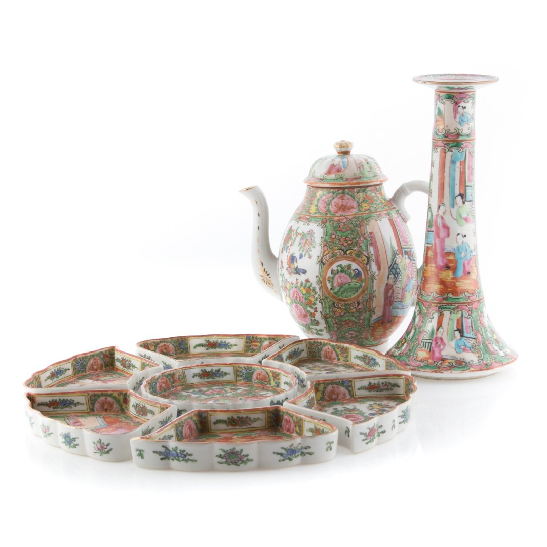 Nine pieces of Rose Medallion tableware (1 of 6)