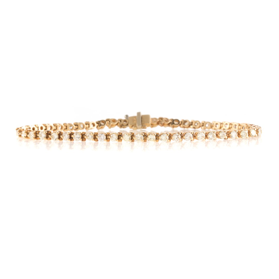A Lady's Gold Diamond Straight Line Bracelet (1 of 3)