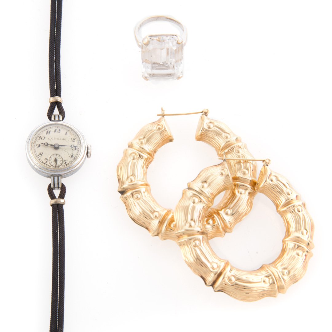 A Collection of Lady's Jewelry (1 of 6)