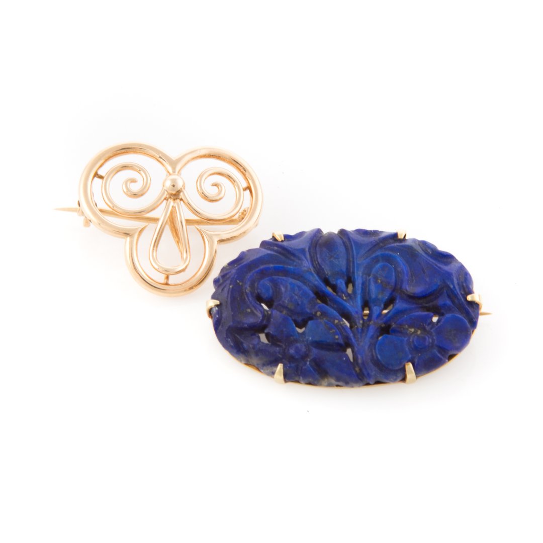 A Pair of Lady's Gold Brooches (1 of 2)