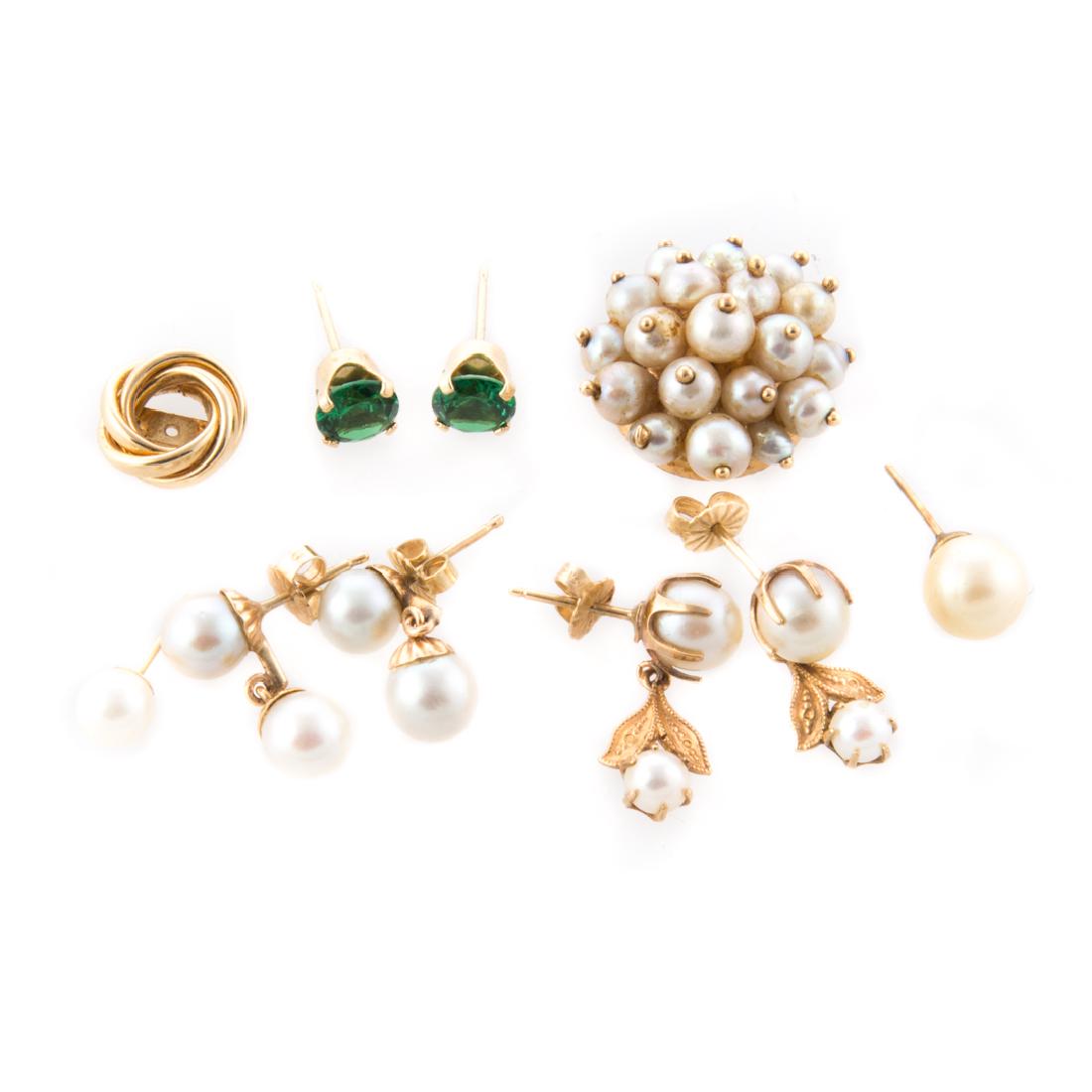 A Collection of Gold Jewelry (1 of 2)