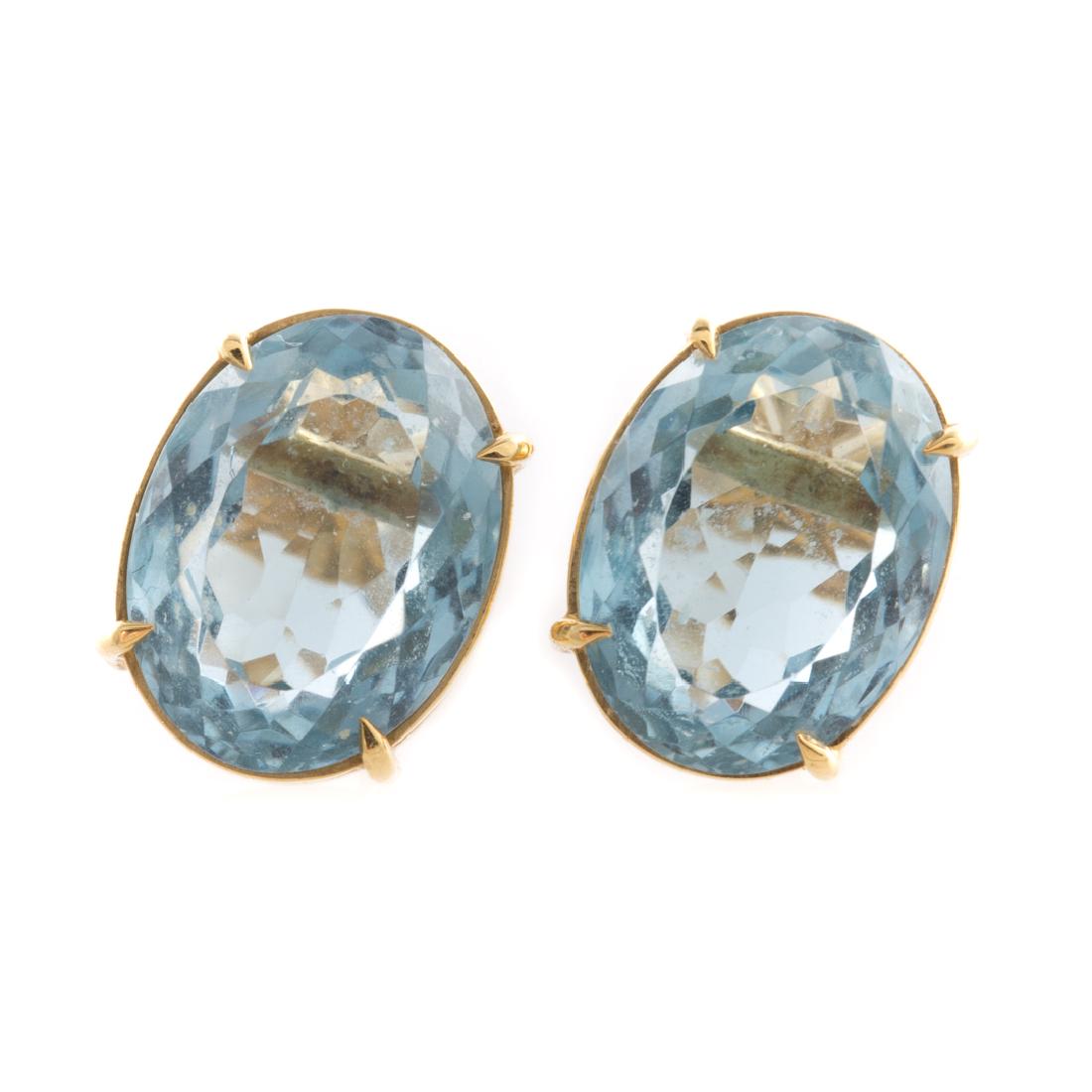 A Lady's Pair of Aquamarine Earrings in 18K (1 of 2)