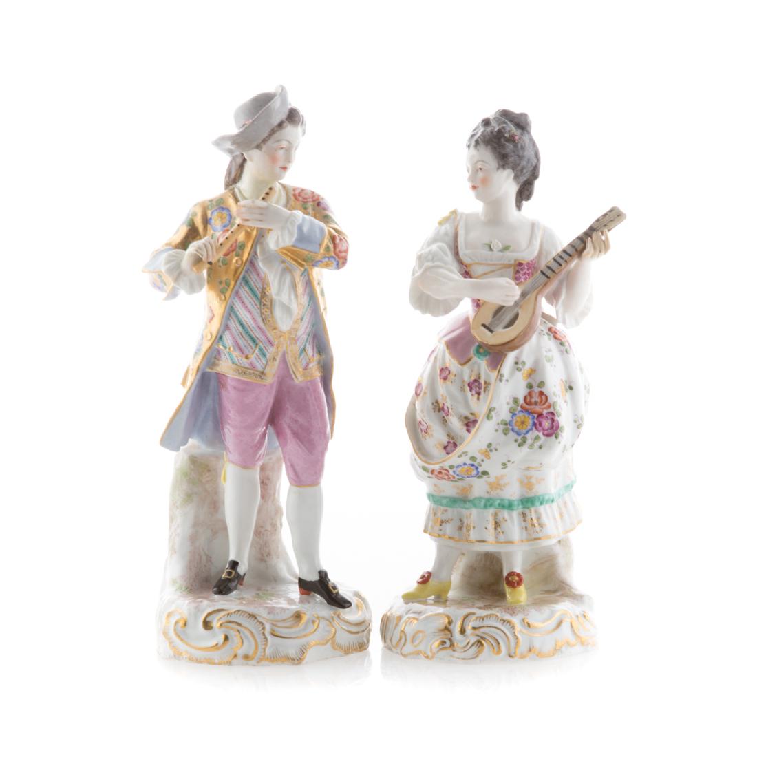Pair of Choisy Le Roi musician figures (1 of 4)