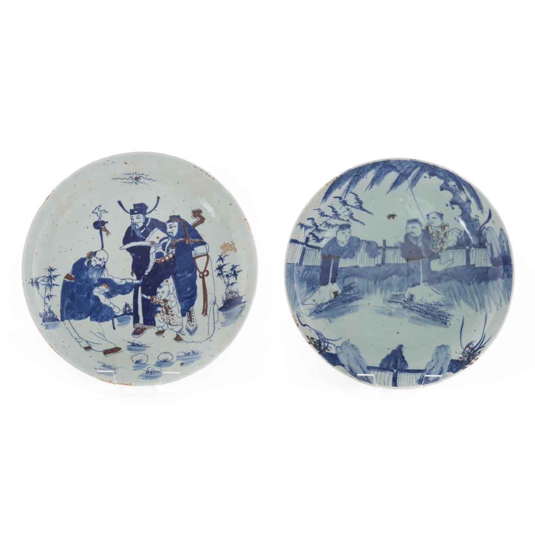 Two Chinese Export porcelain blue & white chargers (1 of 5)