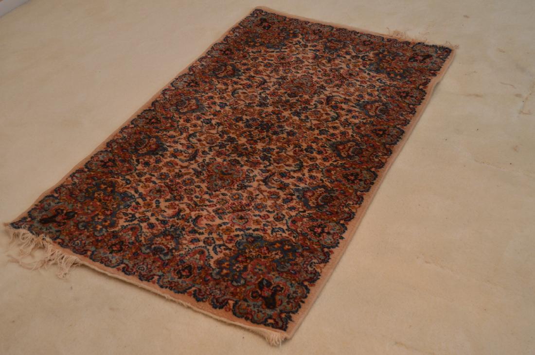 Machine made Persian Wool Rug (1 of 6)