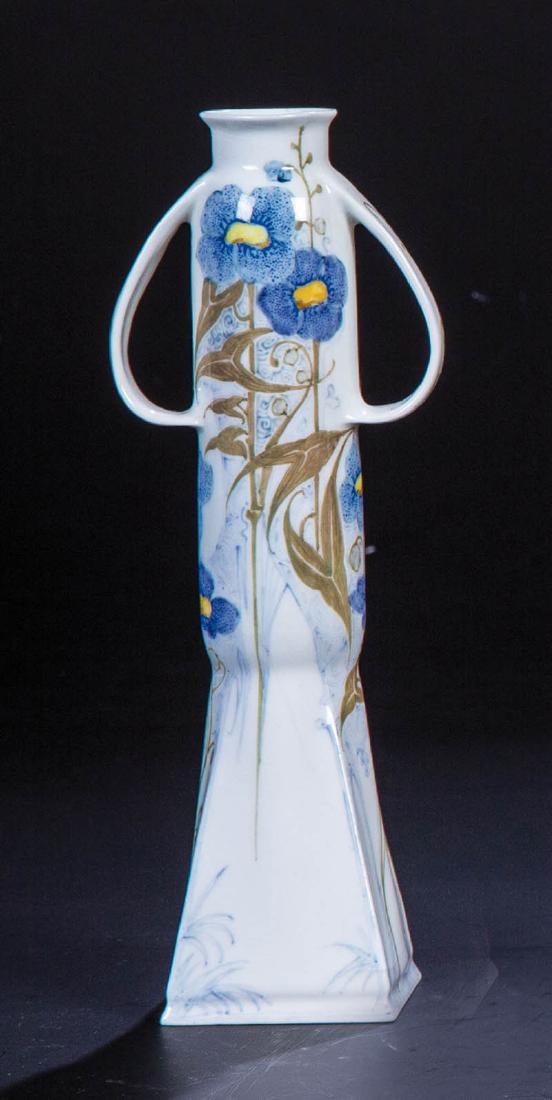 Zierhenkelvase (1 of 1)