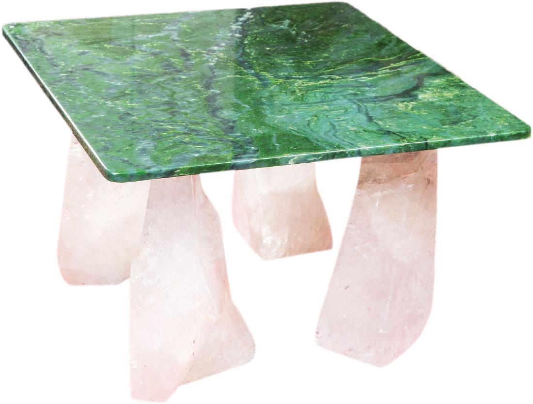 Einzigartiger Edelsteintisch (1 of 1)