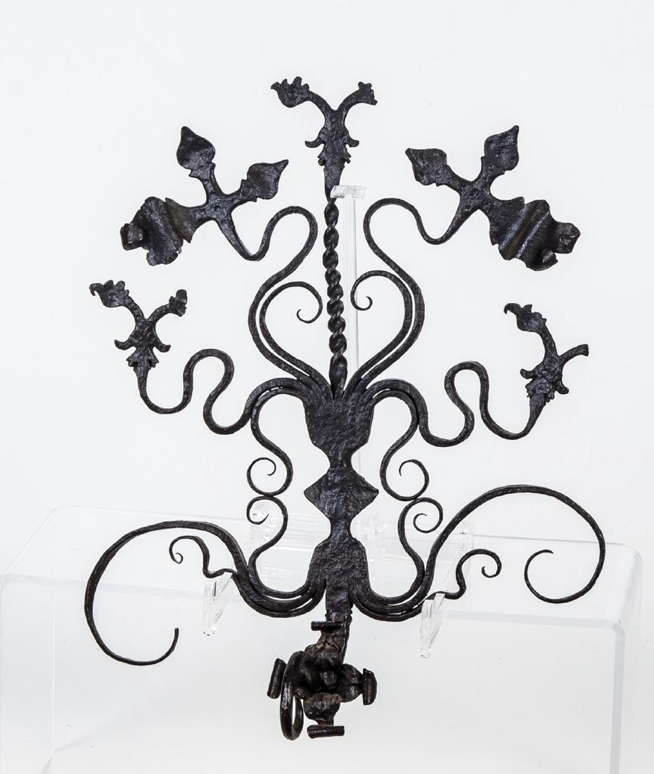 Geschmiedete Wandhalterung (1 of 1)