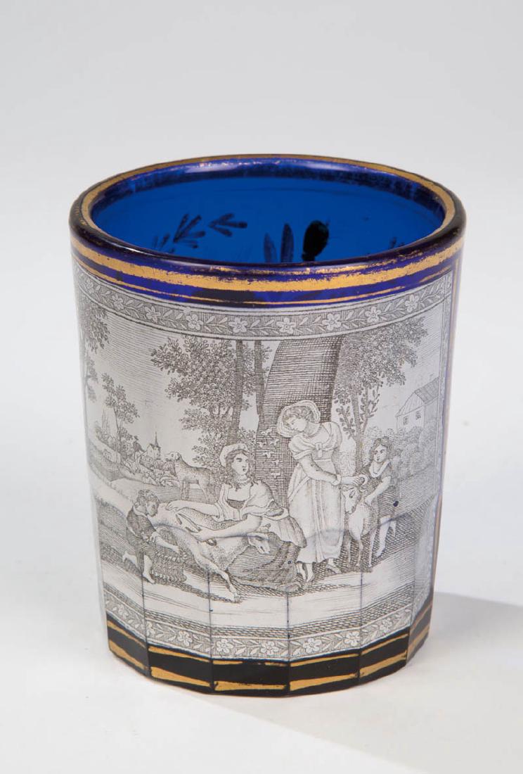 Becher aus kobaltblauem Glas (1 of 1)