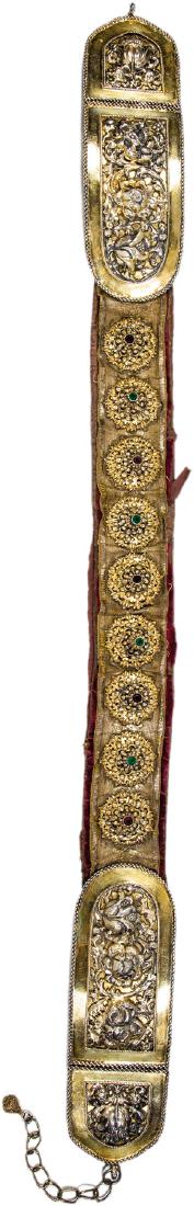 Außergewöhnlich großer Trachtengürtel (1 of 1)