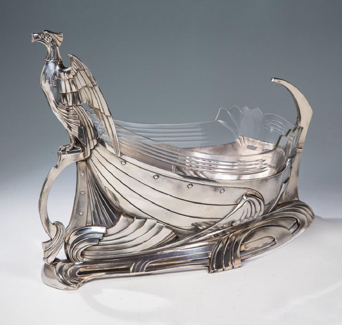 Große Schale in Form eines Wikingerschiffs (1 of 1)