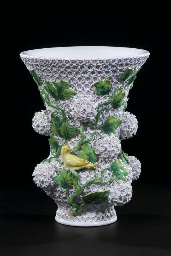 Schneeballenvase Meissen Snowballvase porcelain (1 of 1)