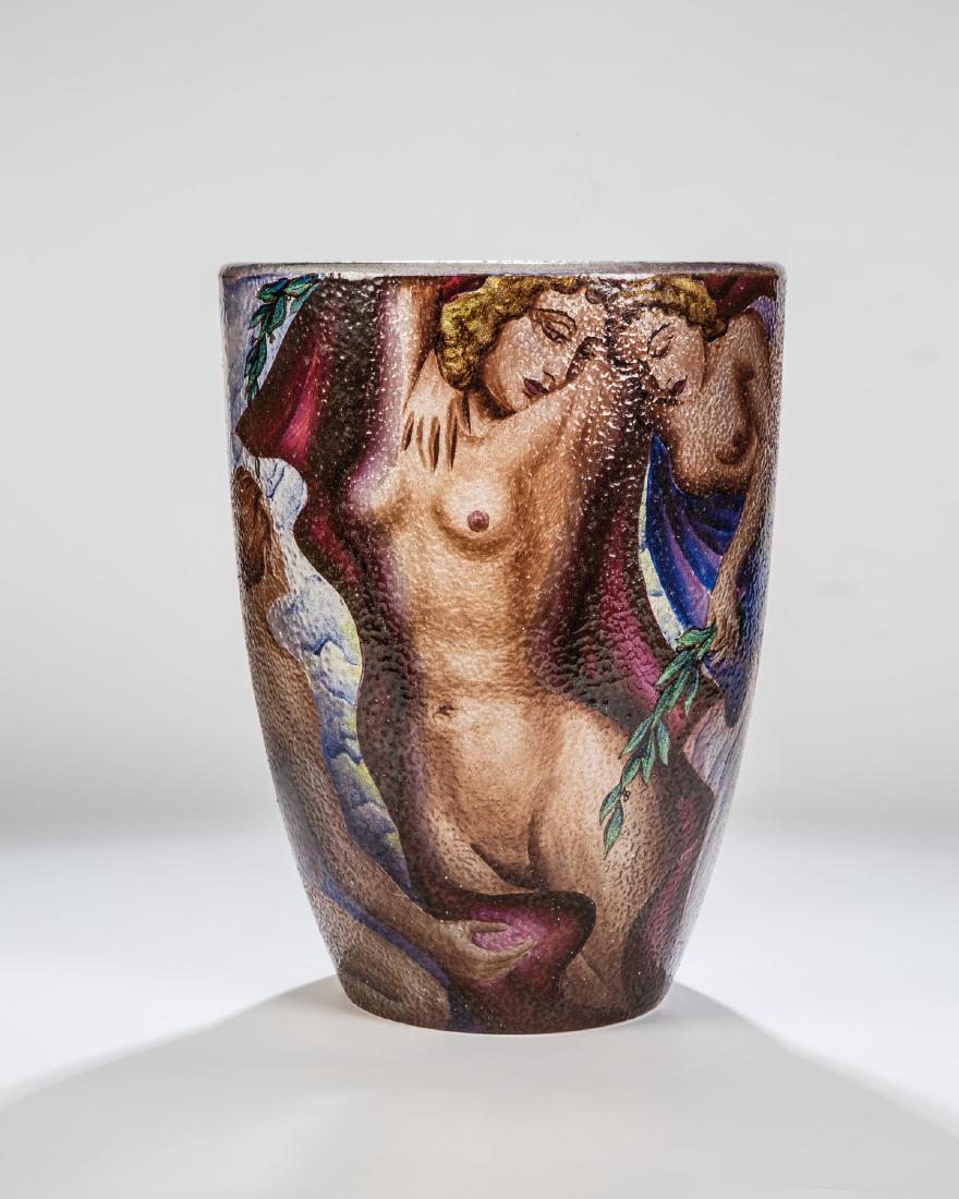 Vase mit Akten (1 of 1)