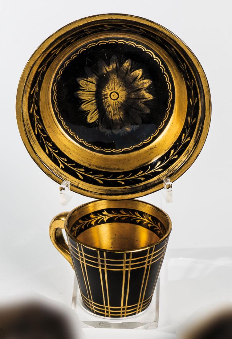 Tasse mit Untertasse (1 of 1)