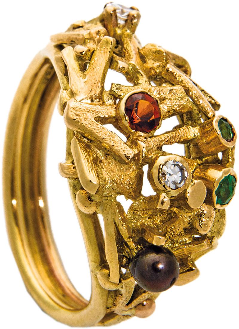 Goldring mit Brillanten und Farbsteinen (1 of 1)