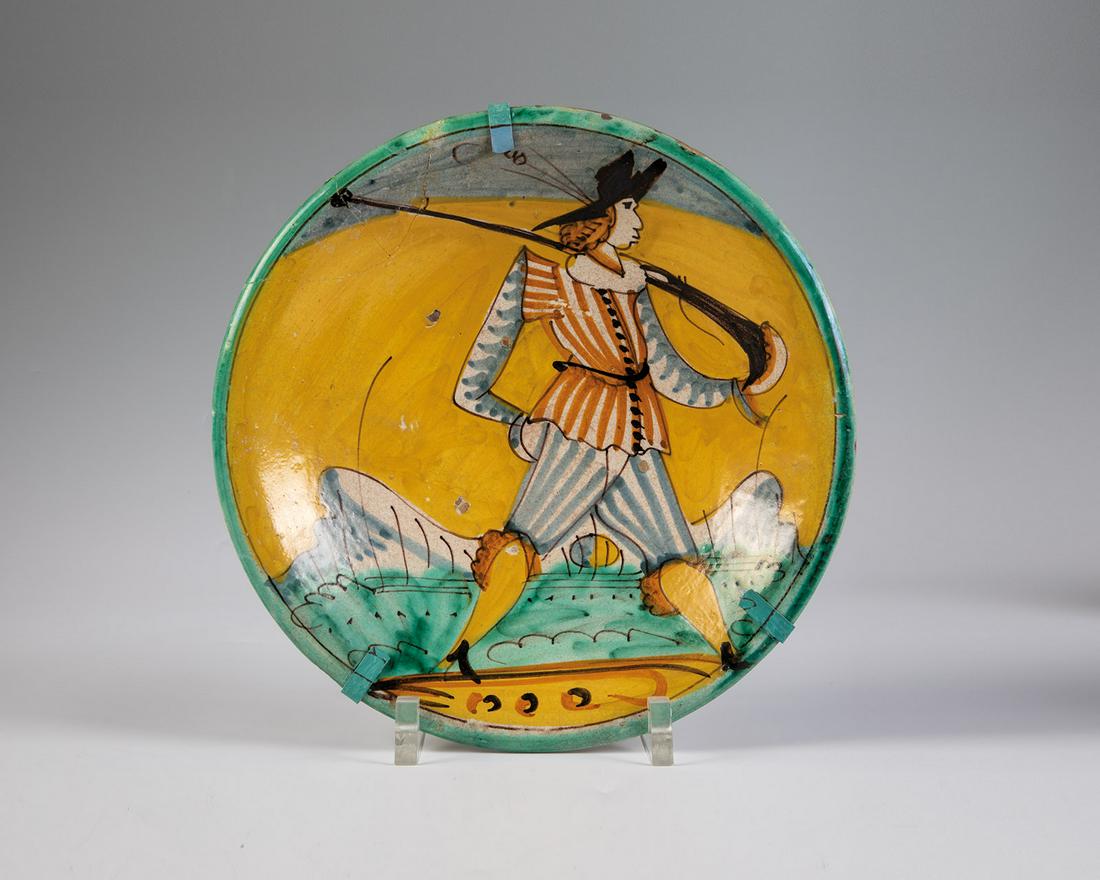 Platte mit Landsknecht (1 of 1)