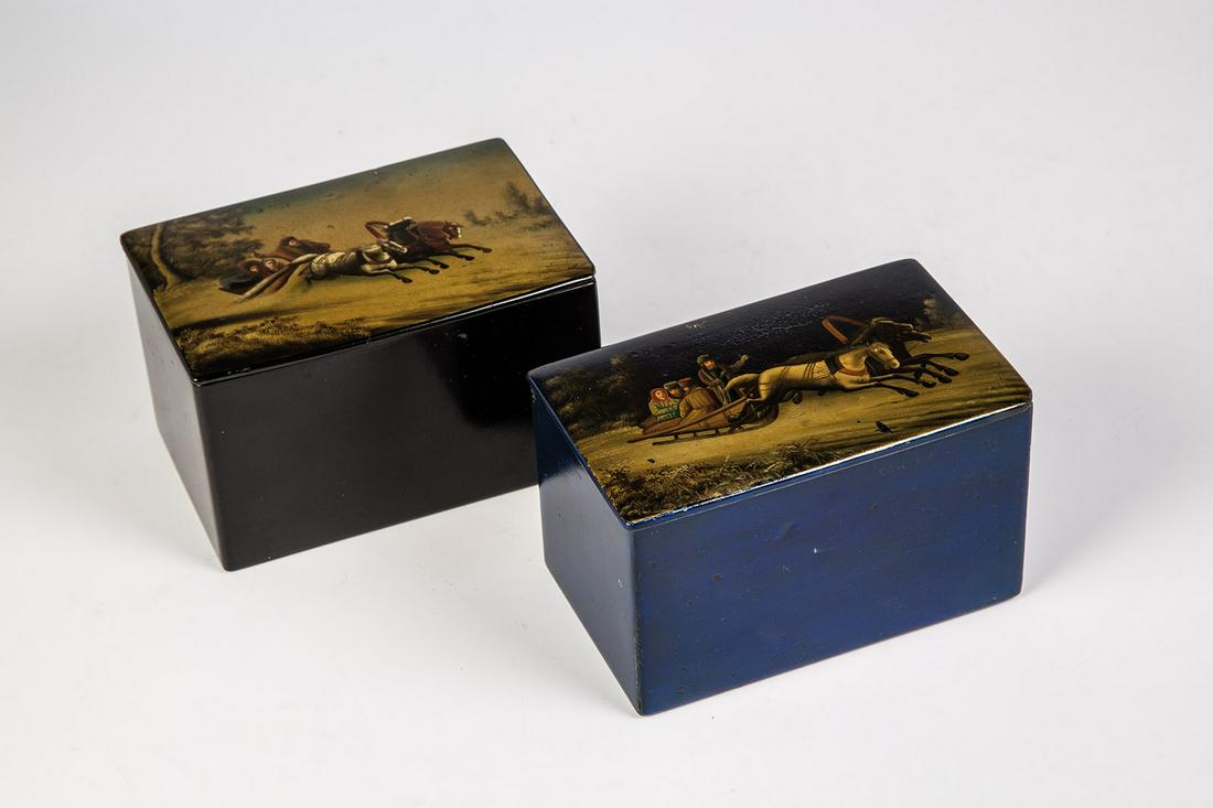 Zwei Lackdosen mit Troika (1 of 1)