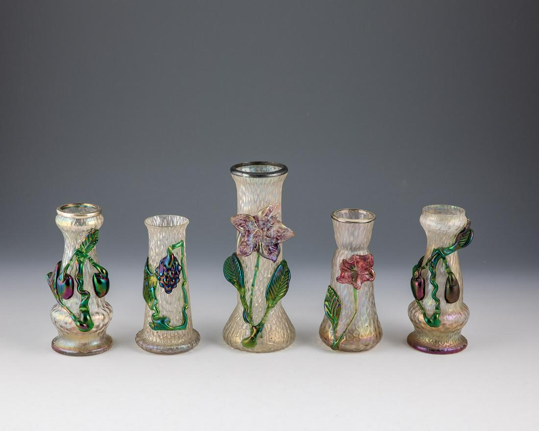 5 Vasen mit applizierten BlÃ¼ten und FrÃ¼chten (1 of 1)