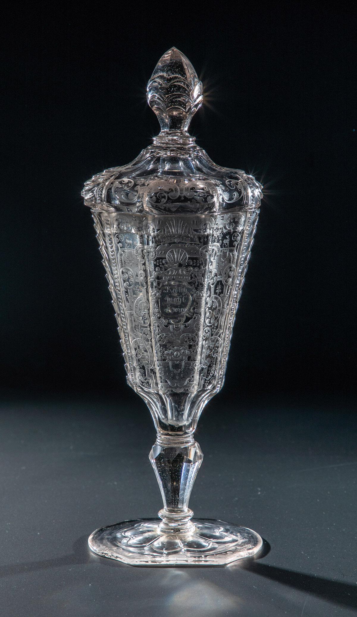 Seltener Deckelpokal (1 of 2)