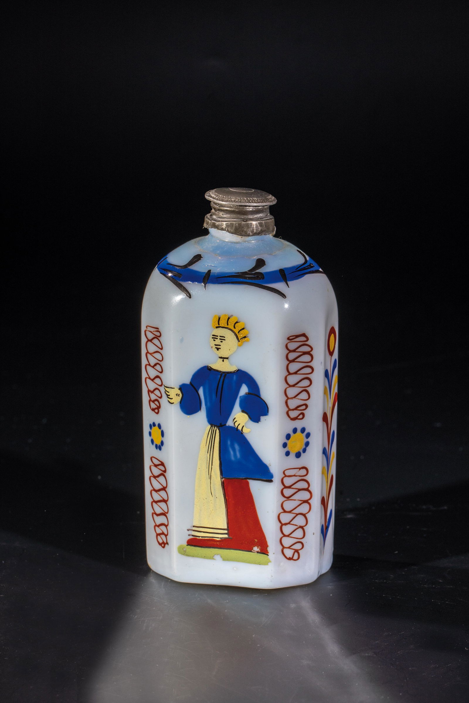 Schnapsflasche aus Milchglas (1 of 1)