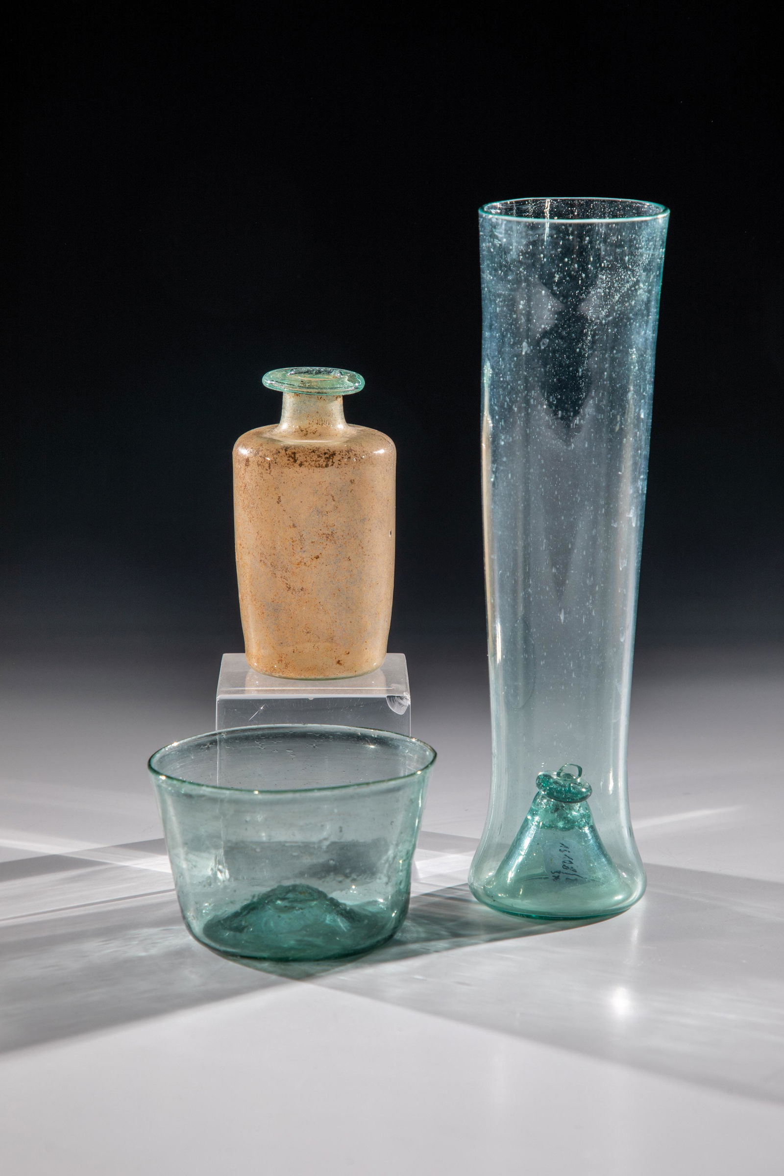 Becher, Stangenglas und FlÃ¤schchen (1 of 1)