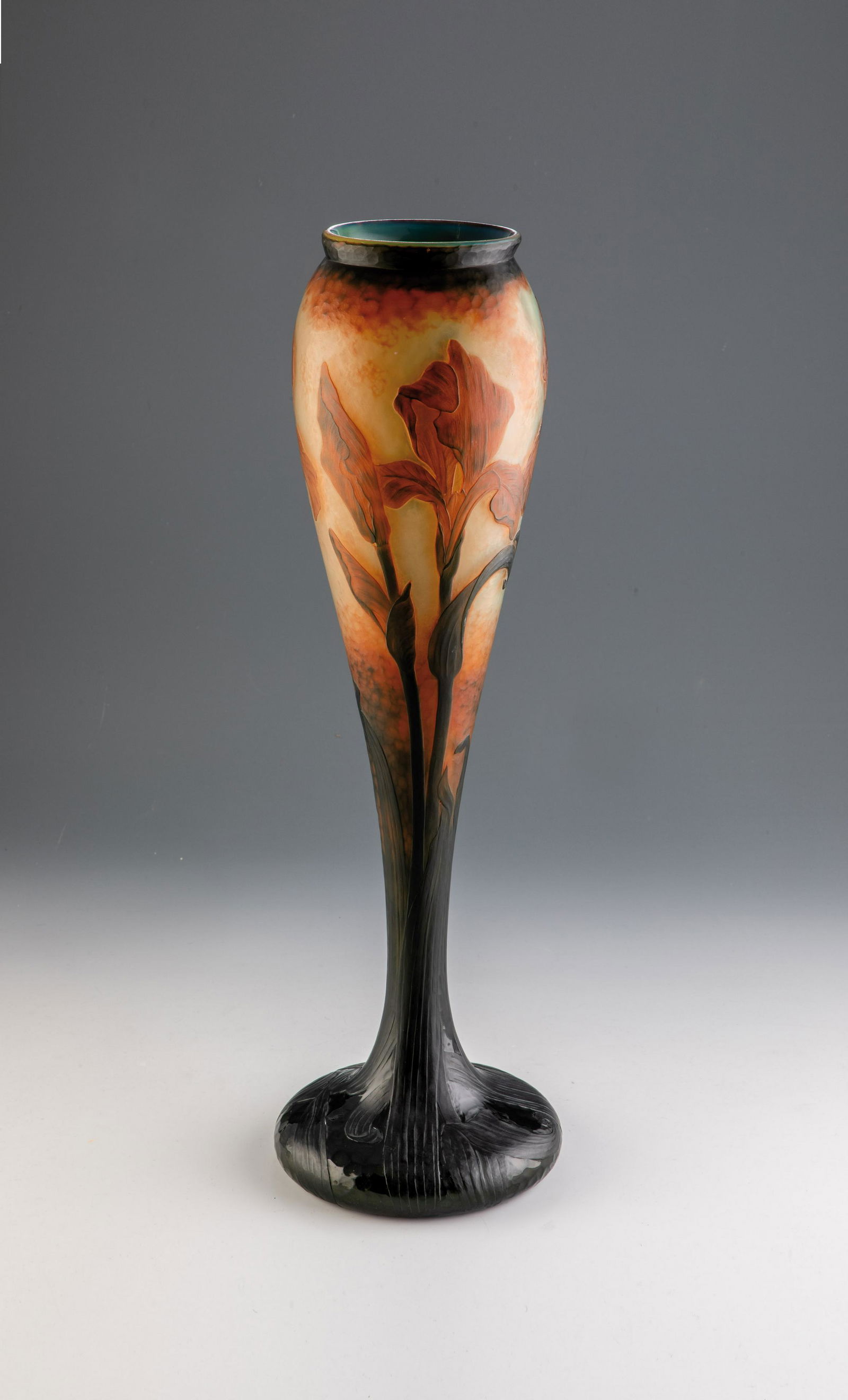 Bedeutende Balustervase mit Iris (1 of 3)