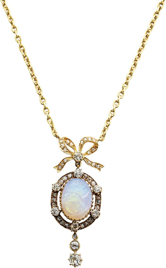 Opal-AnhÃ¤nger mit Diamanten an Kette (1 of 1)
