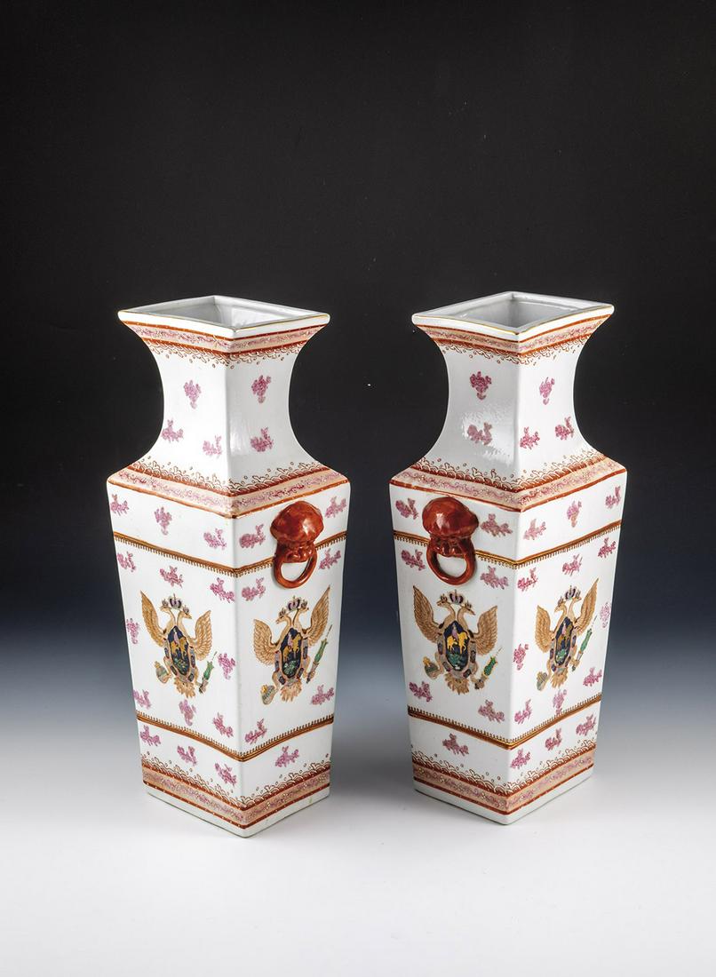 Zwei groÃŸe Porzellanvasen (1 of 1)