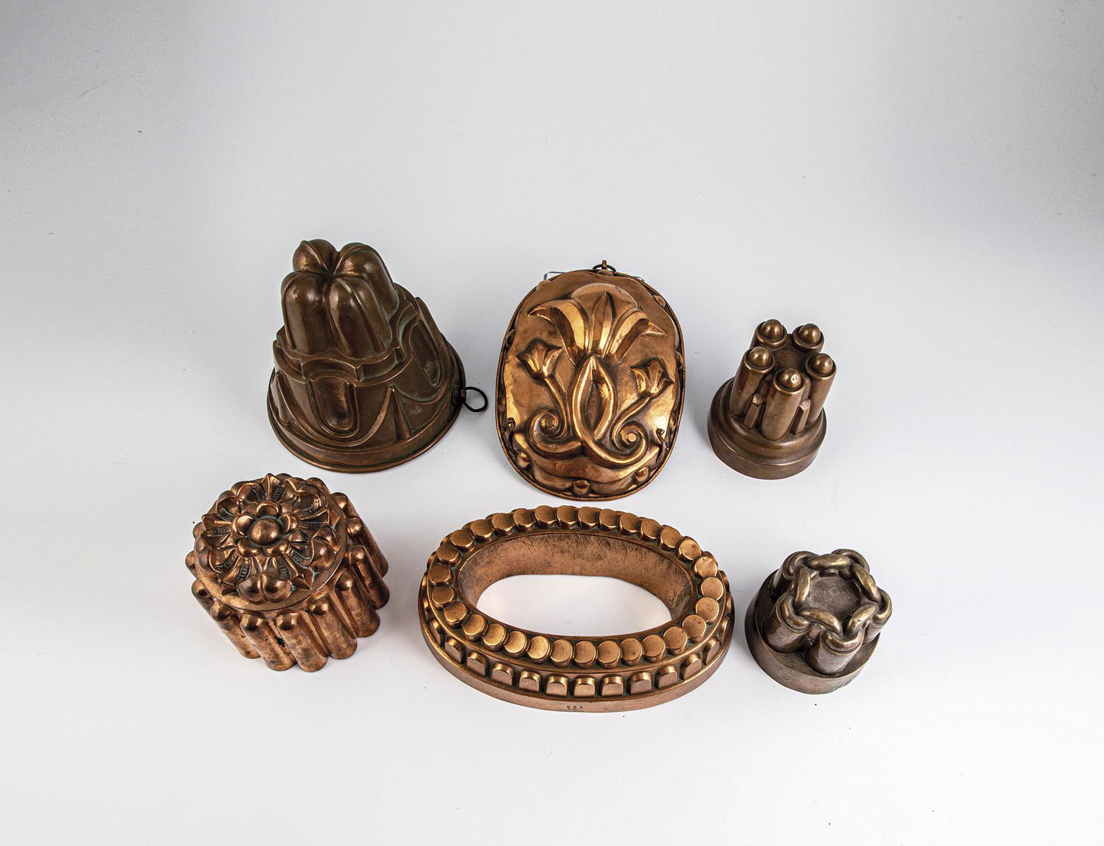 Sechs verschiedene Backformen (1 of 1)