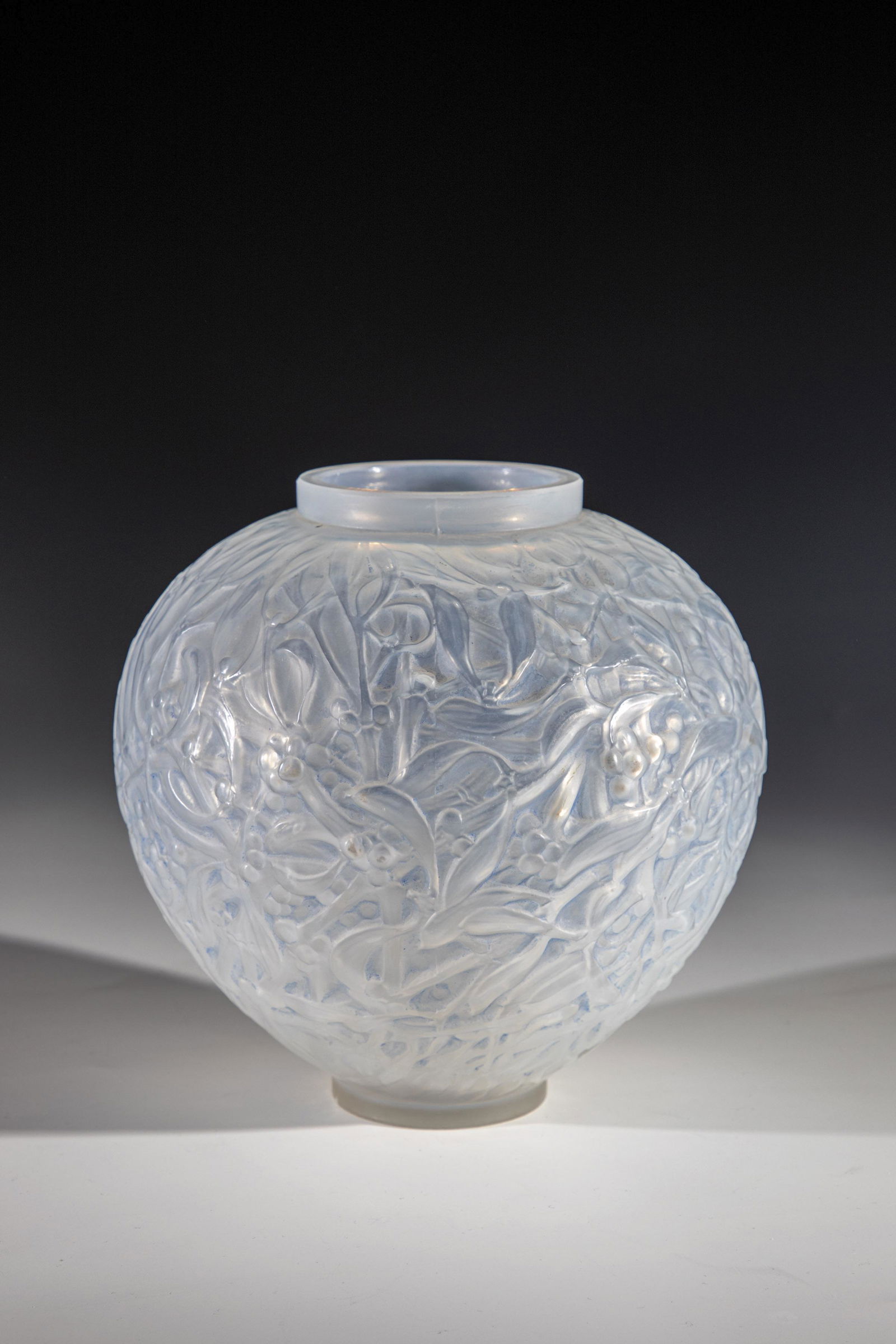 Ball vase ''Gui (1 of 1)