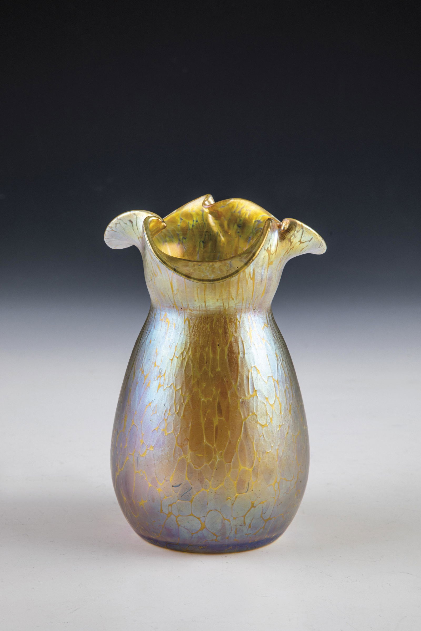 Vase ''Candia Papillon: Vase ''Candia Papillon'' Loetz Wwe., KlostermÃ¼hle, c. 1900 Colorless glass, with dense silver-yellow coronal enamel. Three-pass mouth. Matt iridescent. 13,5 cm.