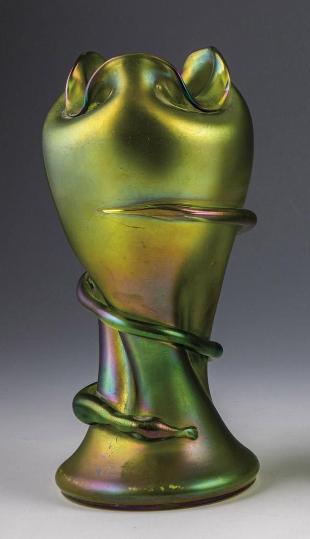 Vase with snake ''Creta: Vase with snake ''Creta'' Loetz Wwe. (attributed), KlostermÃ¼hle, c. 1900 Green glass with snake-shaped thread overlay. Matt iridescent. H. 23,5 cm.