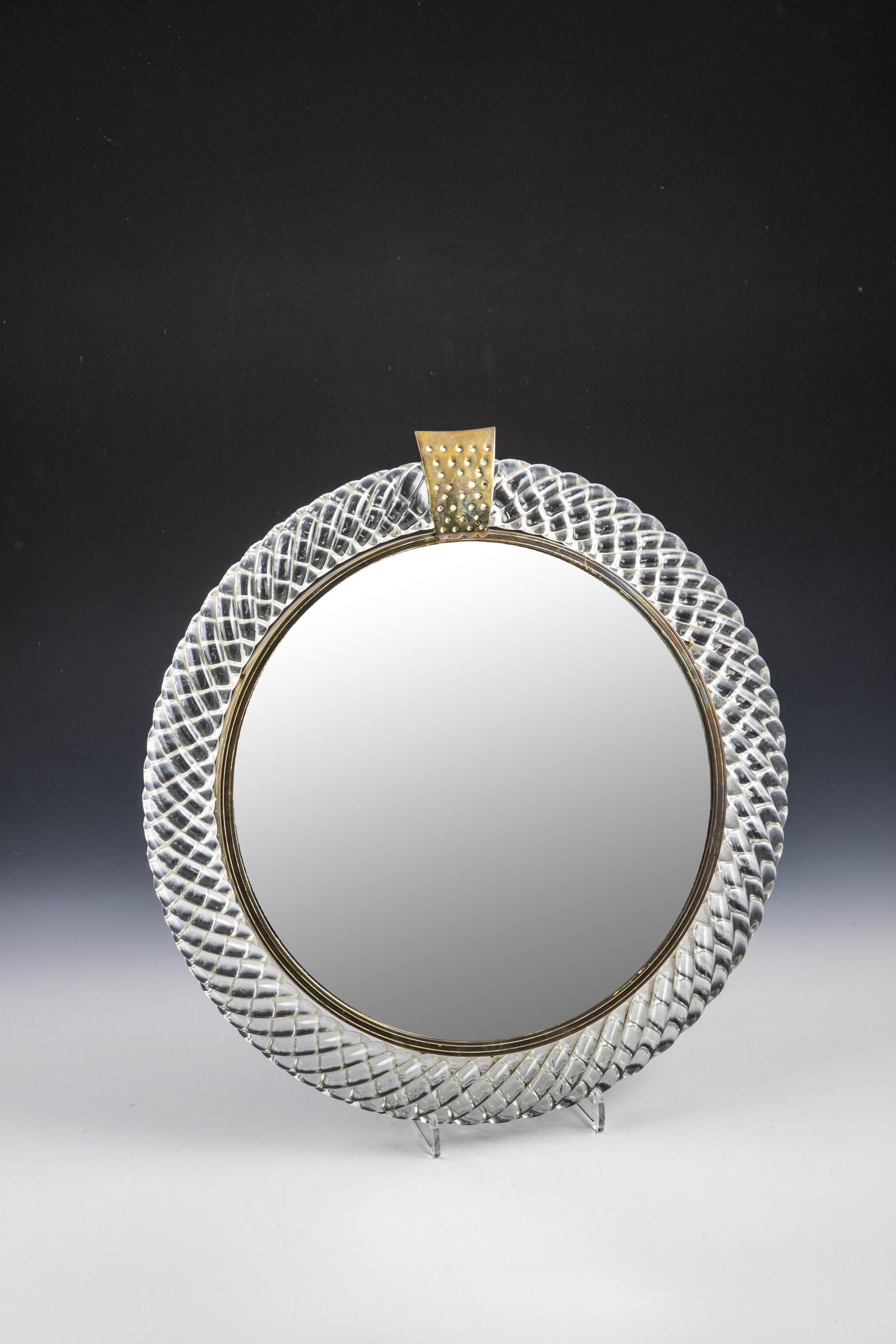 Wall mirror (1 of 1)