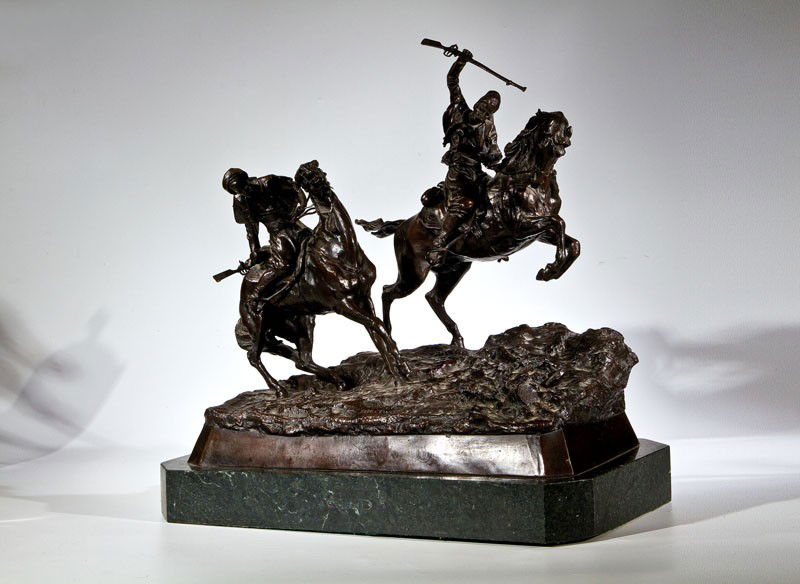 Große Bronzegruppe mit reitenden Kosaken: Katalogbeschreibung English: A large bronze group of two horsemen. Cast by Woerffel from the model by Vasilii Grachev. On octagonal marble base. On a naturalistic rectangular base signed in Cyrillic