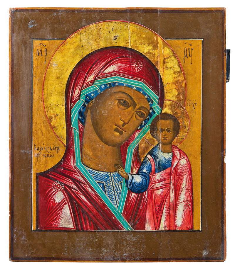 Gottesmutter von Kasan (Kasanskaja): Katalogbeschreibung deutsch: Gottesmutter von Kasan (Kasanskaja) Russland, 19. Jh. Aus zwei Brettern zusammengefügtes Bildfeld mit zwei profilierten Rückseiten-Sponki. Eitempera auf Kreidegrund, pa