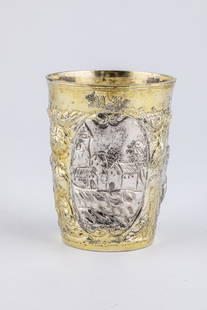 Mug: Cup Leipzig, master Johann PeiÃŸker (master from 1683), 1670 silver, partially gilded. The wall with three oval architectural reserves in between acanthus work. City and master's mark and year