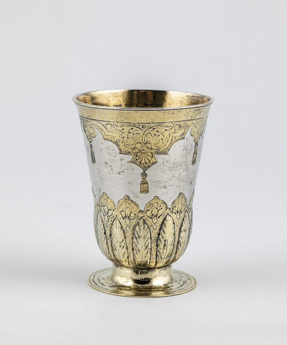 Baroque cup: Baroque cup Ohlau (Silesia), master Johannes Gottfried Horn the elder (master from 1714), around 1715 silver, partly gilded. The wall circumferentially decorated with palm leaves and rocailles. Stampe