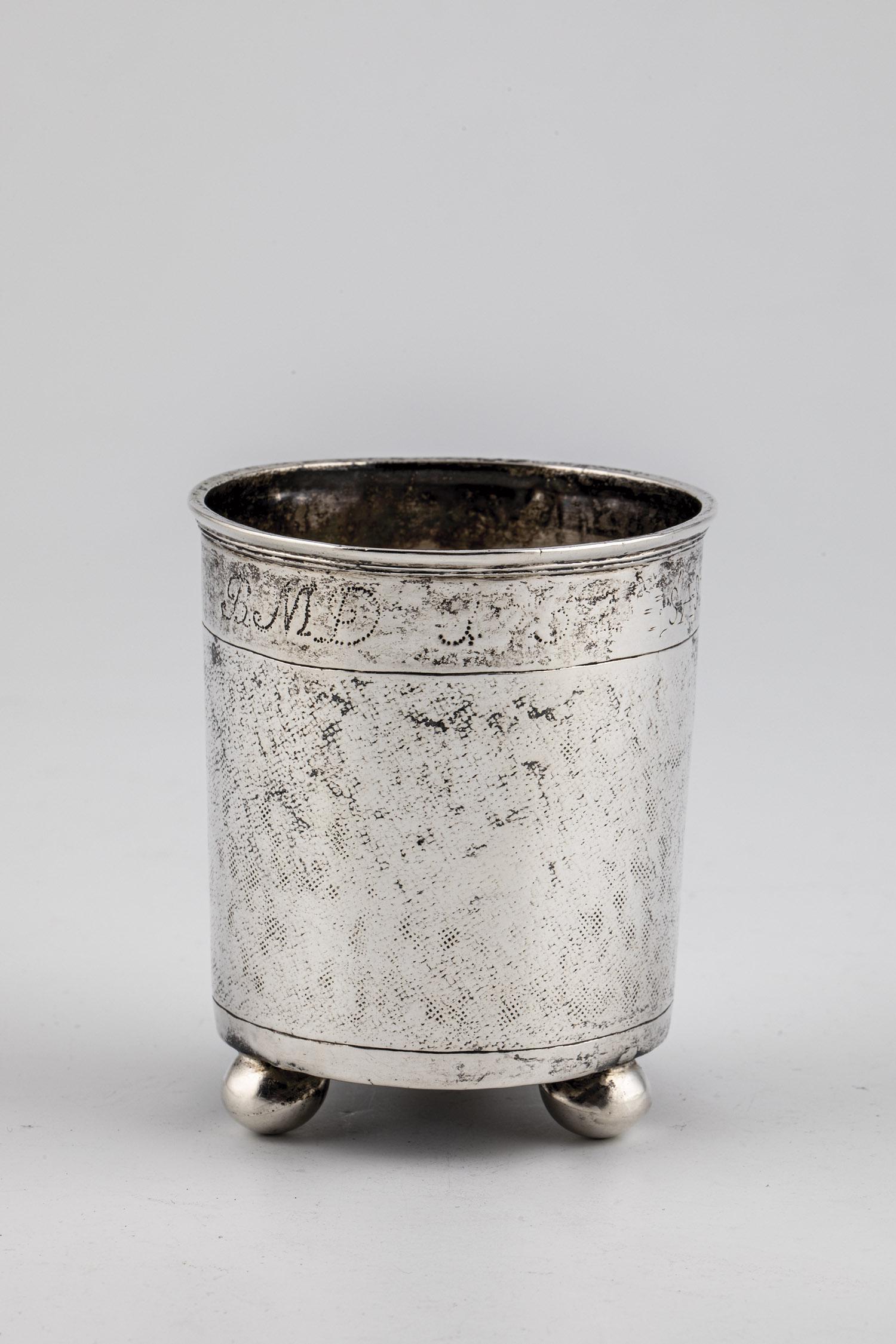 Snakeskin cup (1 of 4)