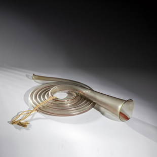 Trumpet: Trumpet 18th century: Greyish glass with melted ruby red thread rolled up in a spiral. L. 40 cm