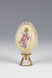 Porcelain Easter egg with resurrection of Christ: Porcelain Easter egg with resurrection of Christ Russia, probably Imperial Porcelain Manufactory St. Petersburg, 20th century Frontal depiction of the resurrection of Christ. On the reverse ''H.W.''