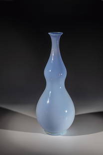 Large vase ''incamiciato'': Large vase ''incamiciato'' Aureliano Toso (added), Murano, 50s/60s Colorless glass, with light blue opal underpinning. H. 52.5 cm Provenance: Estevan Rossetto Collection