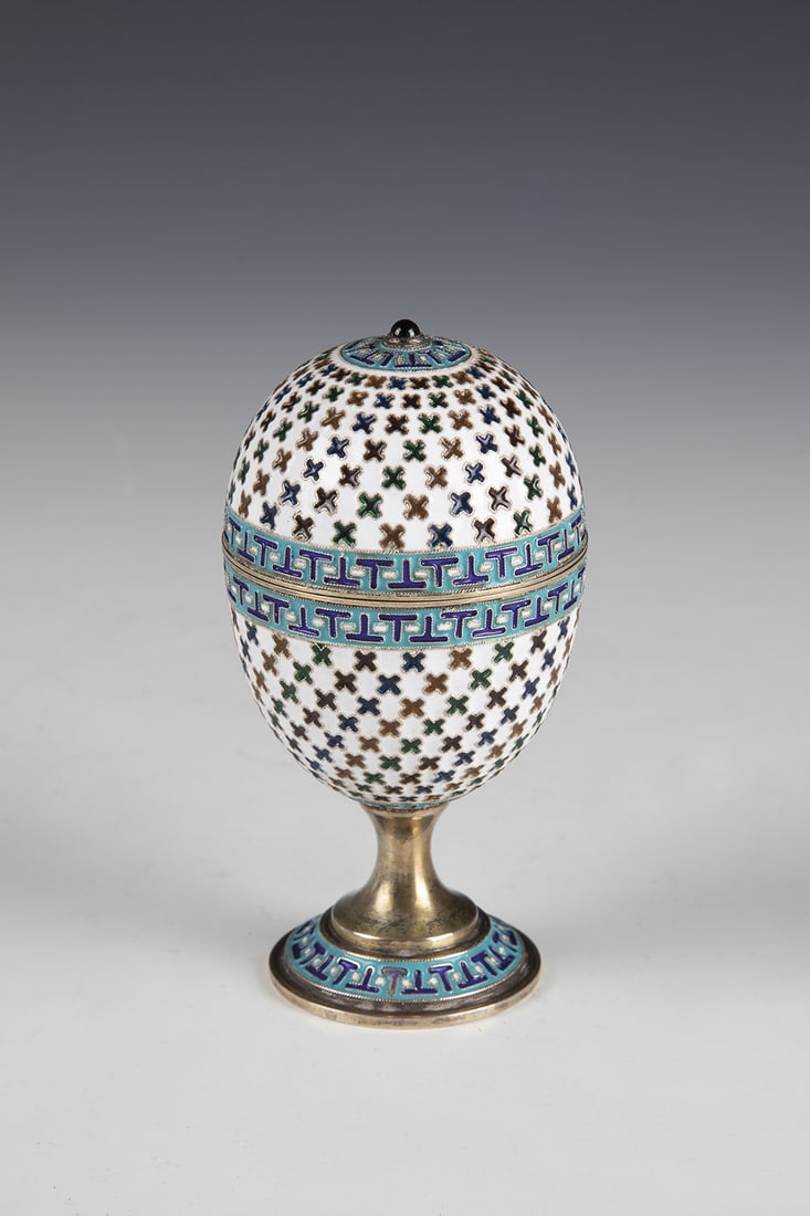 Plique-a-jour Enamel Egg Box with Foot: Plique-a-jour enamel egg box with foot Russia, stamped Pavel Ovchinnikov silver, partly gold-plated. Stamped with the stamp of the Moscow District Inspection Administration with fineness ''84'' as wel