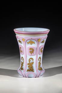 Foot cup: Foot cup Bohemia, ca. 1840 Frosted glass with double overlay in dusky pink and dark pink glass. Bottom with notched finish. RAnft with high-cut arch ornaments. Six-fold peeled wall with high-cut carto