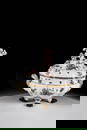 Magnificent lidded tureen ''Yellow Lion'' Meissen, 1735-38 Oval, slightly bulging body resting on