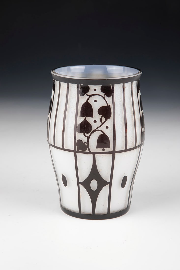 Rare Vase: Rare vase Josef Hoffmann (design), Loetz Wwe., Klostermühle, c. 1911 Colourless glass underlaid with white opal, black-violet overlay. Etched decoration in relief all around in quadruple repeat: styl