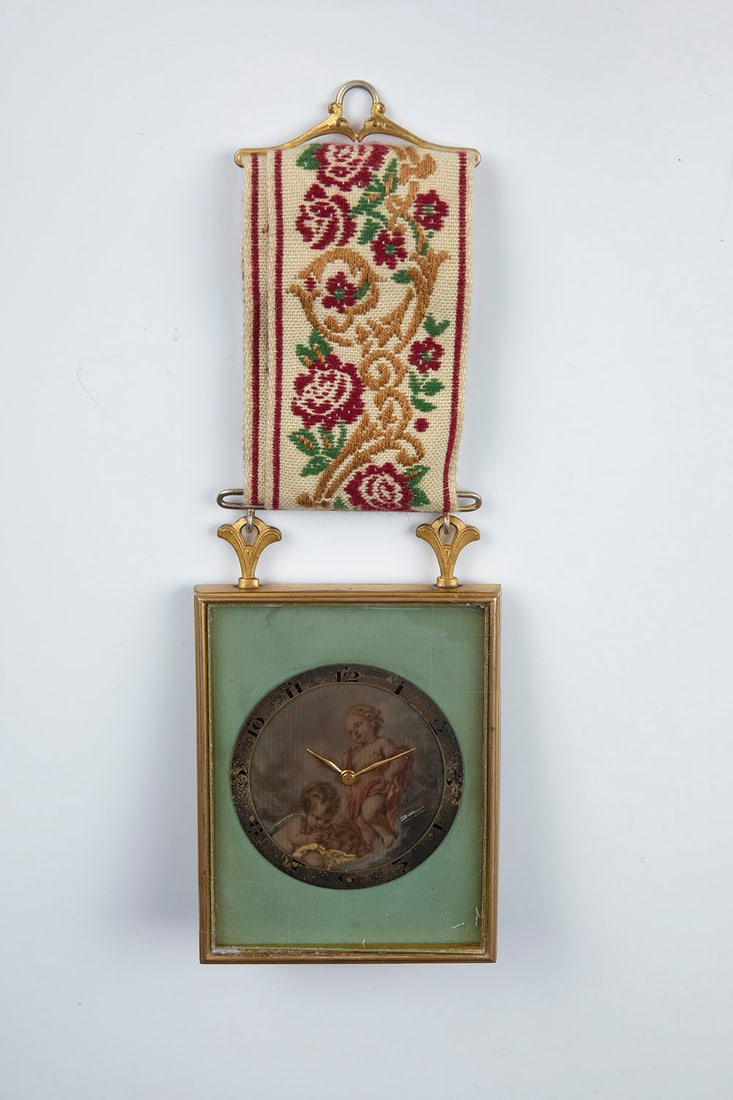 Hanging clock (1 of 1)