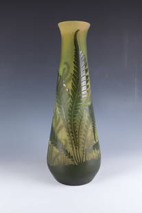 Large vase with spotted fern: Large vase with spotted fern Emile Gallé, Nancy, c. 1906 Colourless glass, with yellow-coloured partial overlays on the inside, green overlay on the outside. Etched decoration in relief all around: s
